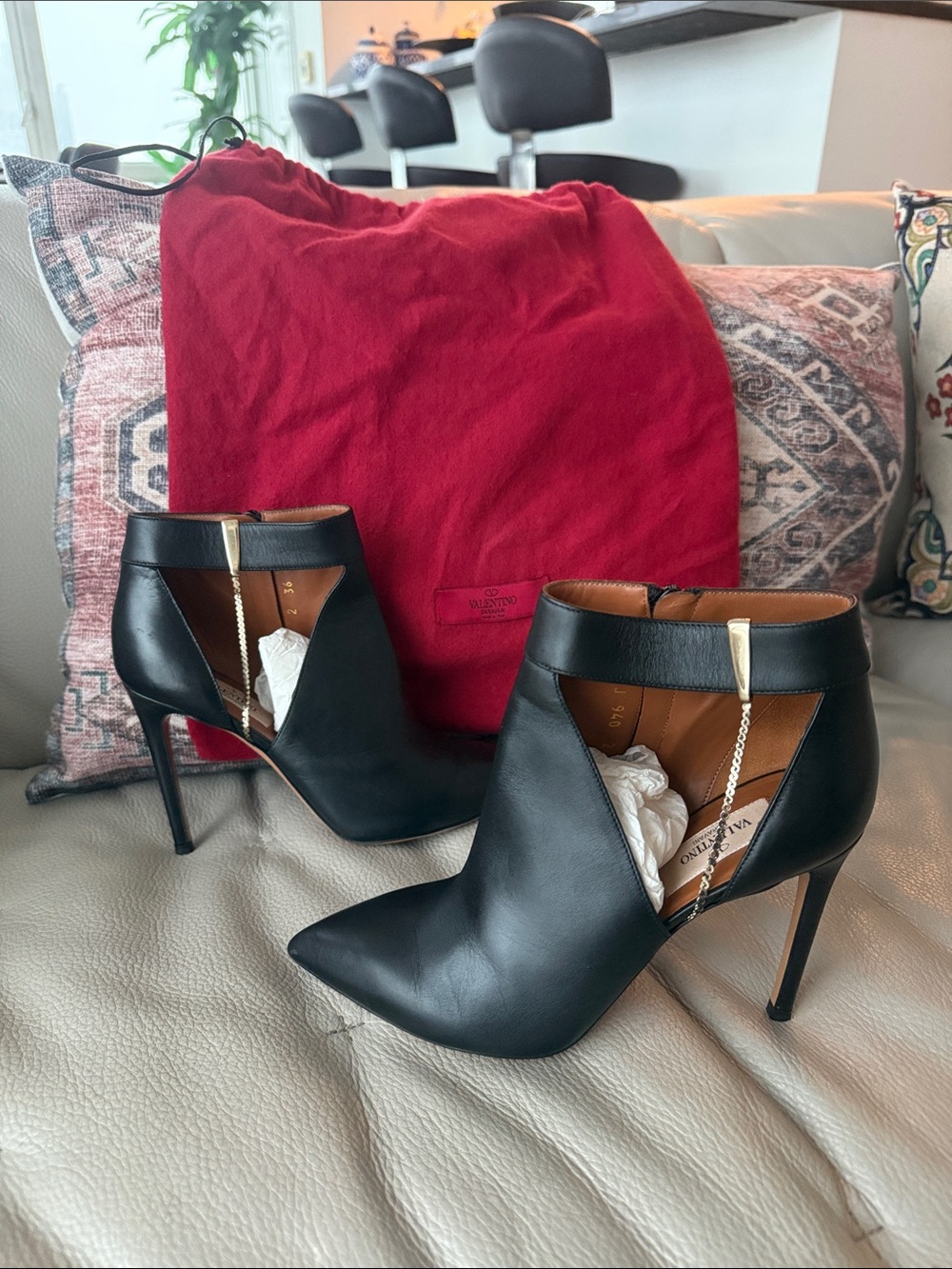 ⚡️Valentino•Sexy Stiletto Black Bootie Heels 👠 - Picture 6 of 8